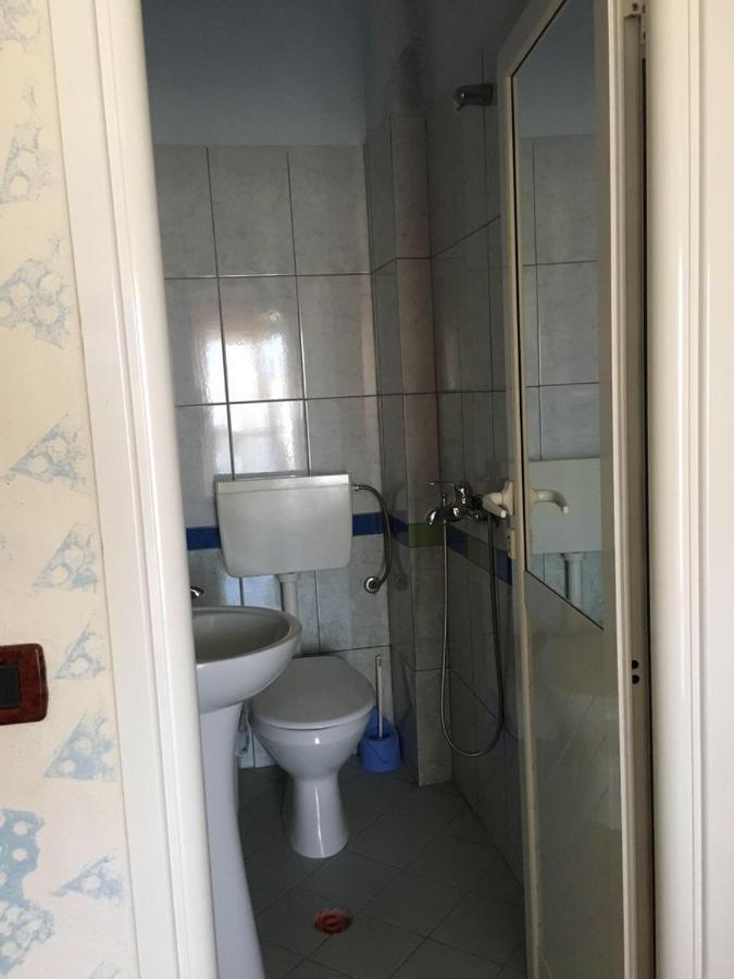 Hotel Ridal Vlorë エクステリア 写真