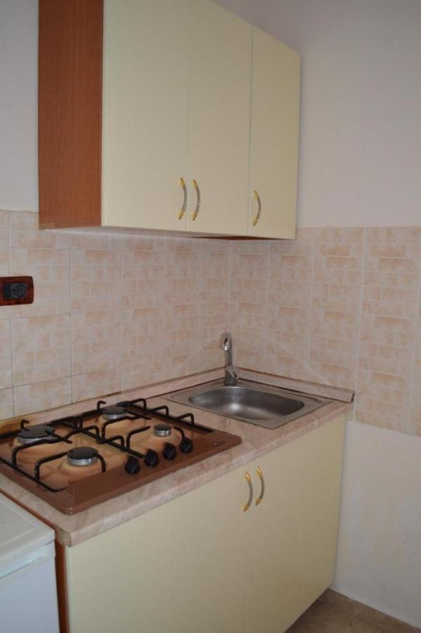 Hotel Ridal Vlorë エクステリア 写真